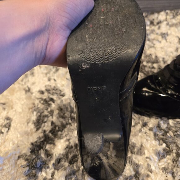 Fioni Black Patent Leather Lace Up Heeled Oxford Spectator Ankle Booties Size 7 - Picture 3 of 4